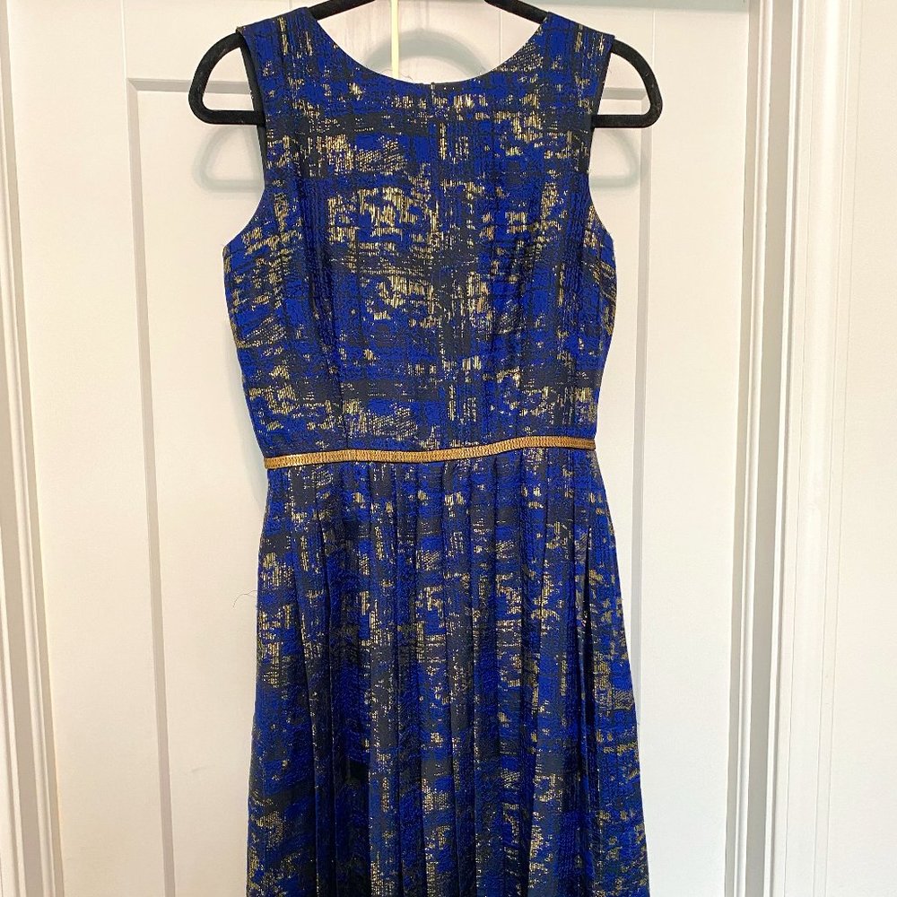 Tahari cocktail dress size 4